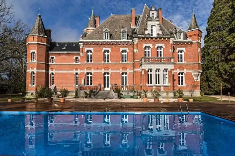 Holiday chateau in france