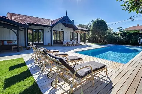 Luxury Villa rental with pool heated in Aquitaine 